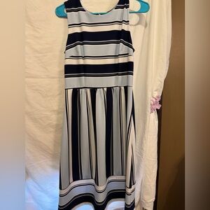 Studio One Navy/light blue and White Sleeveless Midi Sundress size 4